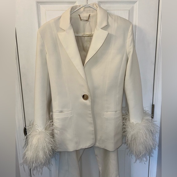 House of CB Iman Ivory Oversized Blazer & Fae Hem Trousers Size XS - Picture 6 of 13
